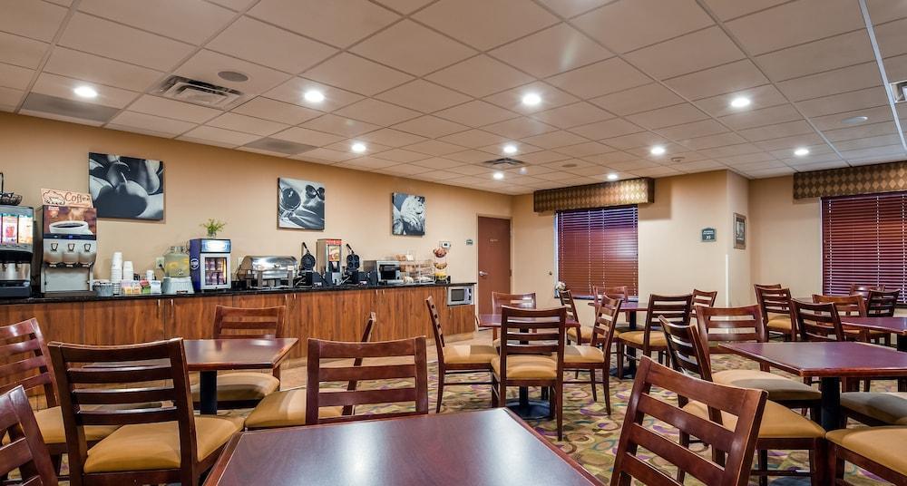 Best Western Plus Victor Inn & Suites מראה חיצוני תמונה