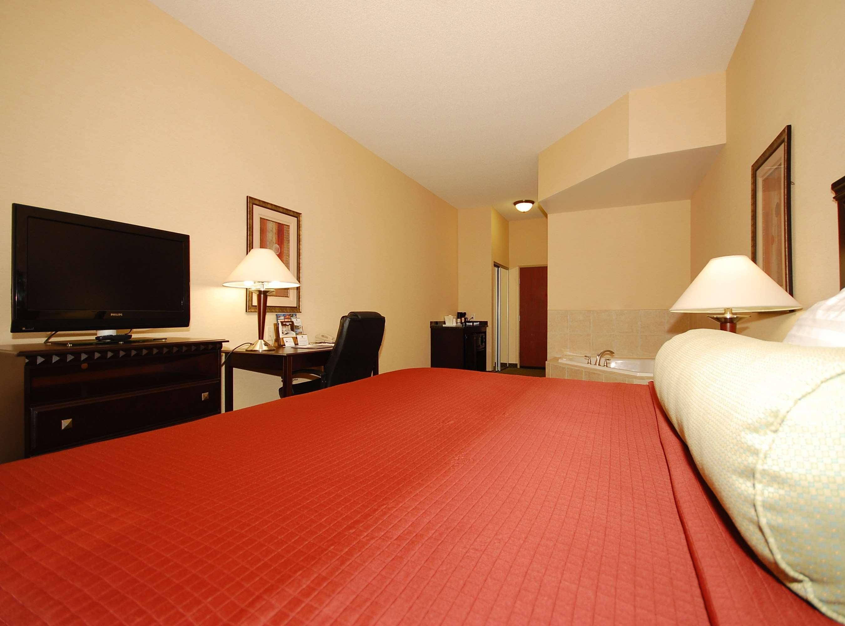 Best Western Plus Victor Inn & Suites מראה חיצוני תמונה