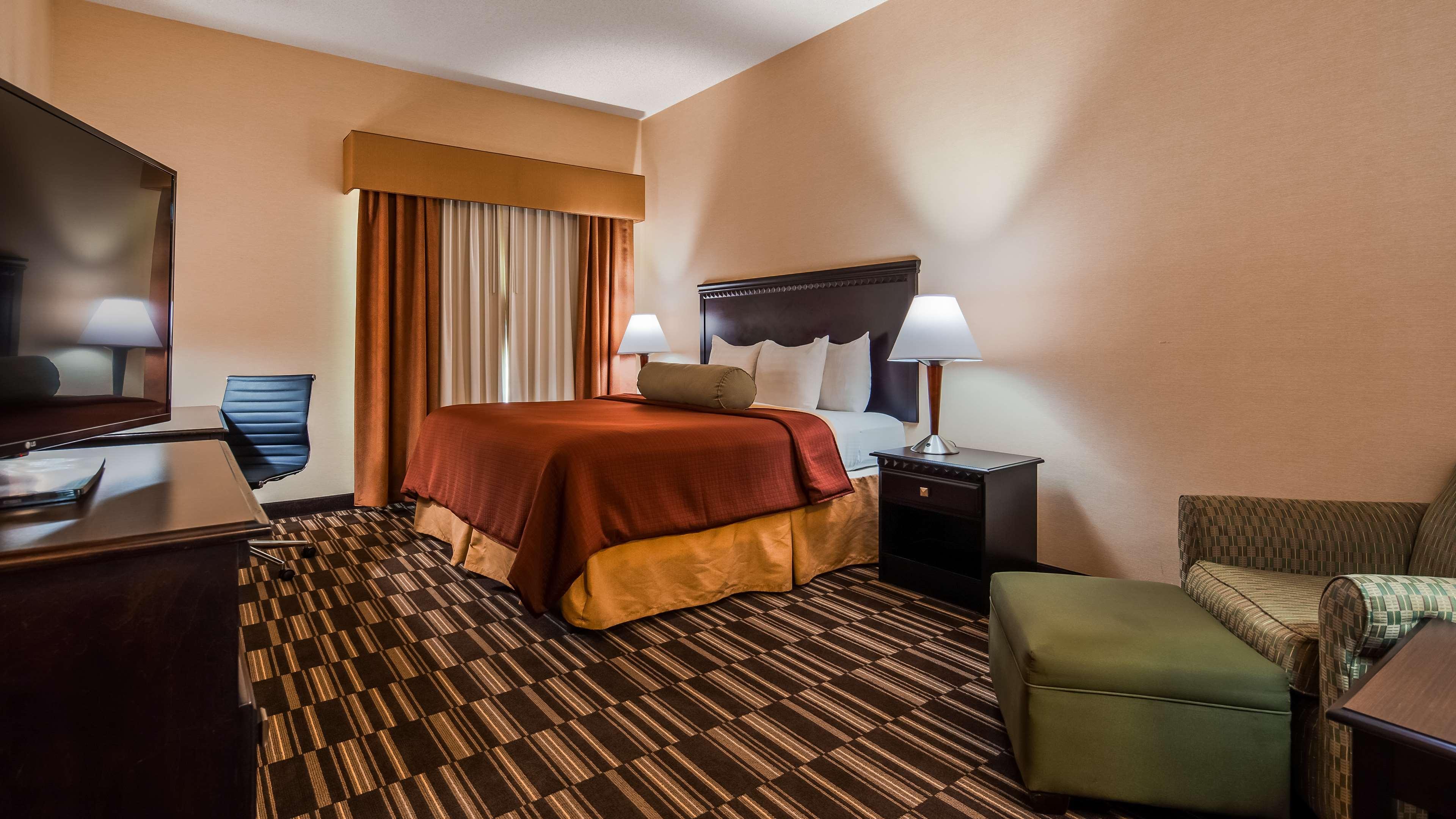 Best Western Plus Victor Inn & Suites מראה חיצוני תמונה