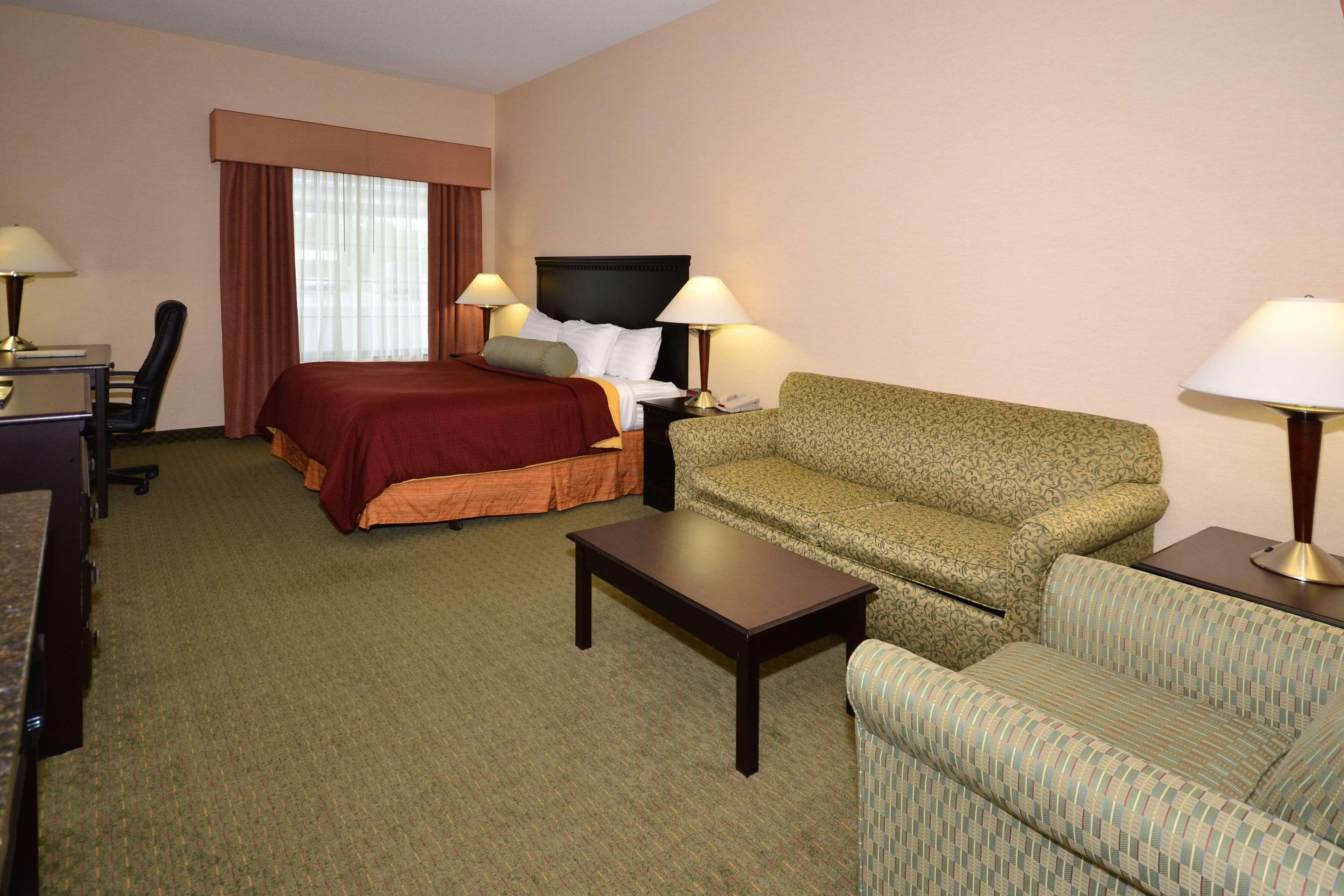 Best Western Plus Victor Inn & Suites מראה חיצוני תמונה