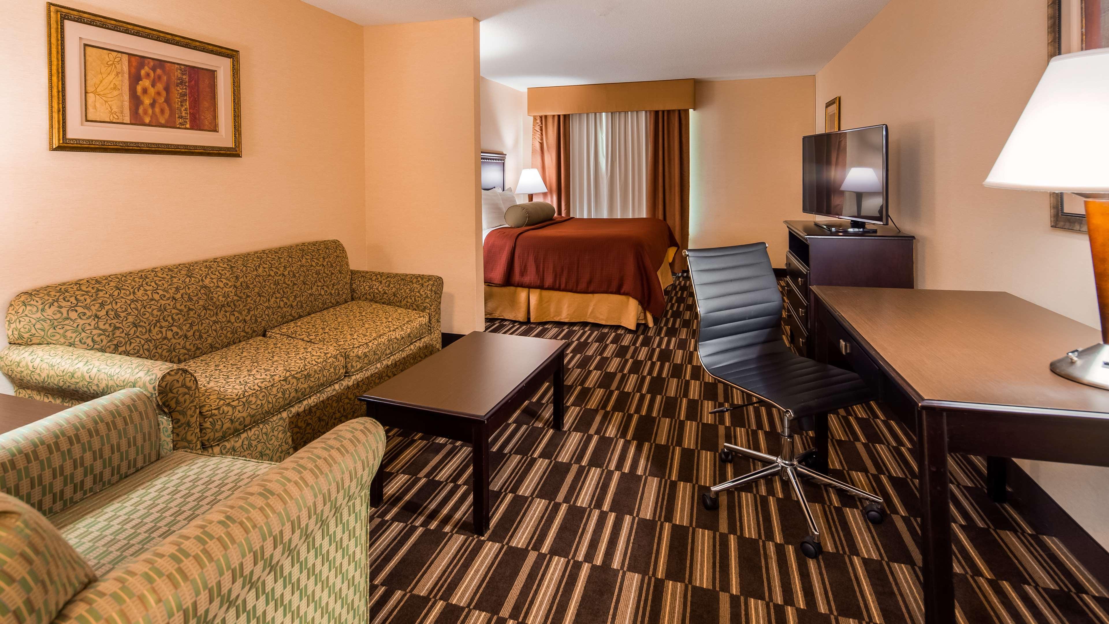 Best Western Plus Victor Inn & Suites מראה חיצוני תמונה