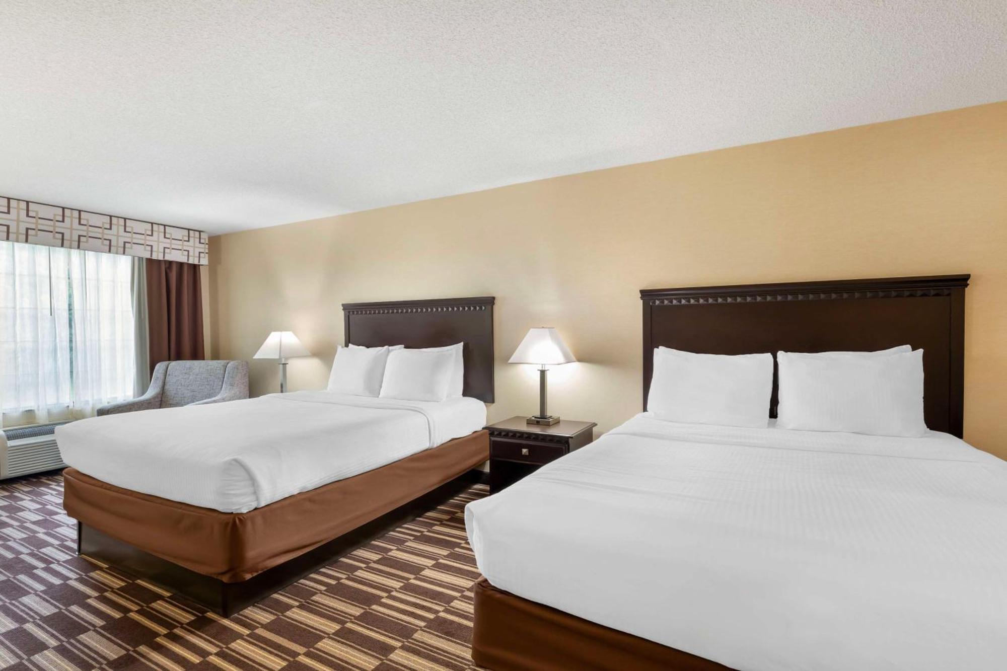 Best Western Plus Victor Inn & Suites מראה חיצוני תמונה
