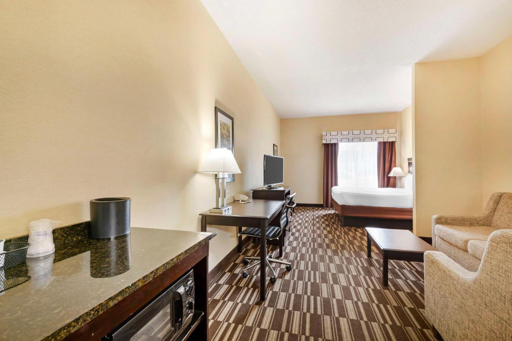 Best Western Plus Victor Inn & Suites מראה חיצוני תמונה