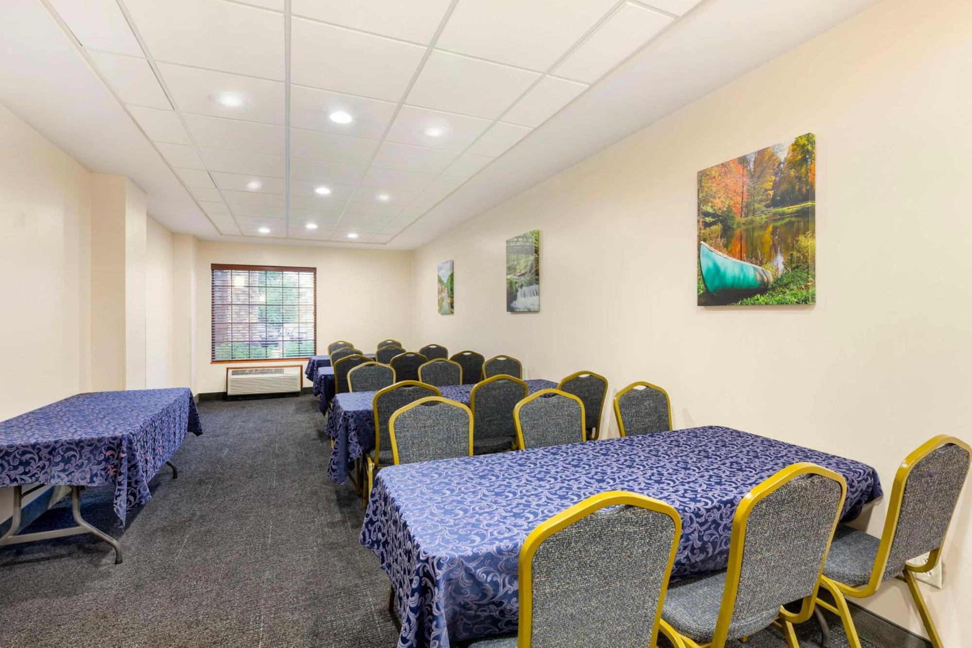 Best Western Plus Victor Inn & Suites מראה חיצוני תמונה