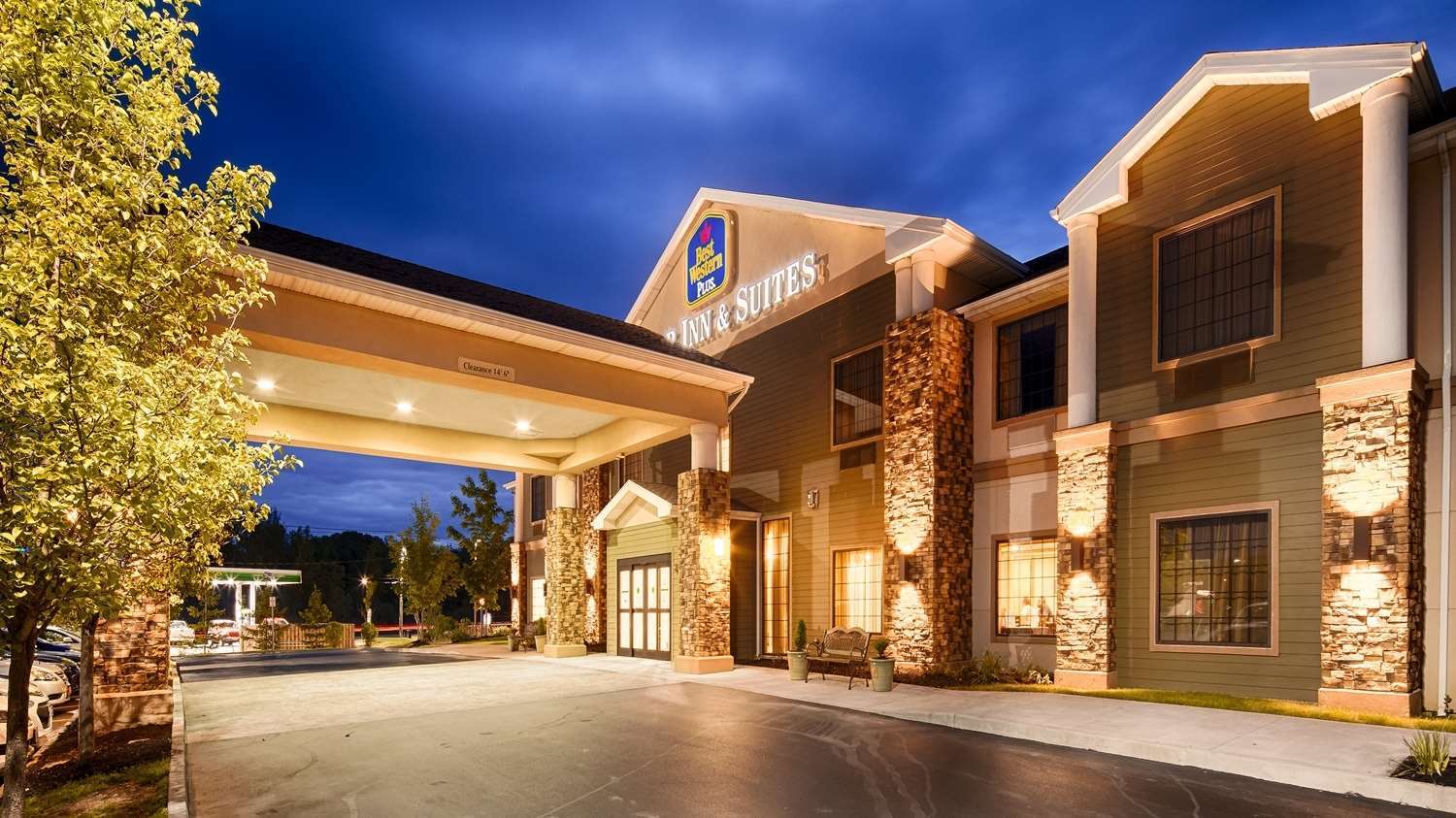 Best Western Plus Victor Inn & Suites מראה חיצוני תמונה